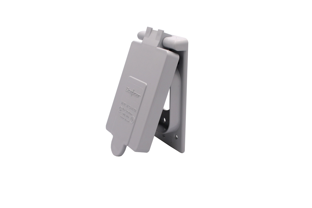 WTL15 | WTL15 PVC WP SING. GANG COV. SING. REC. 15 AMP SCEPTER | Tradelco